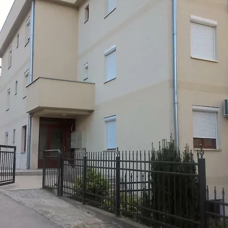 Nidza Vranjanac Appartamento